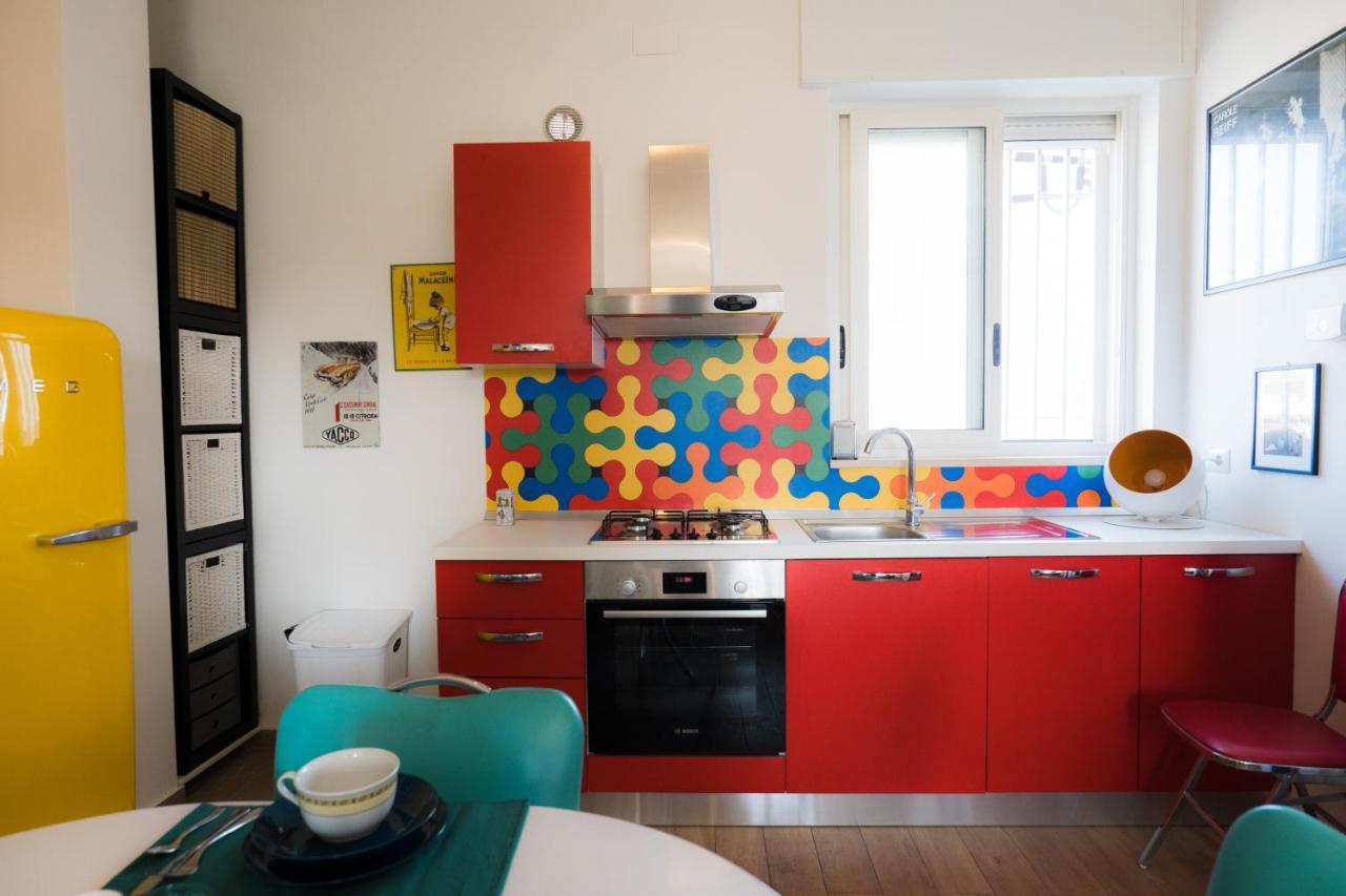 Hollywood Apartment Near Station With Parking Bari Kültér fotó